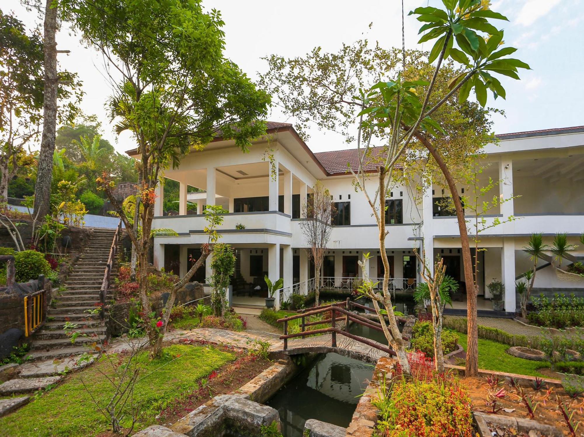 Hotel O Puncak Bogor Near Taman Safari Экстерьер фото